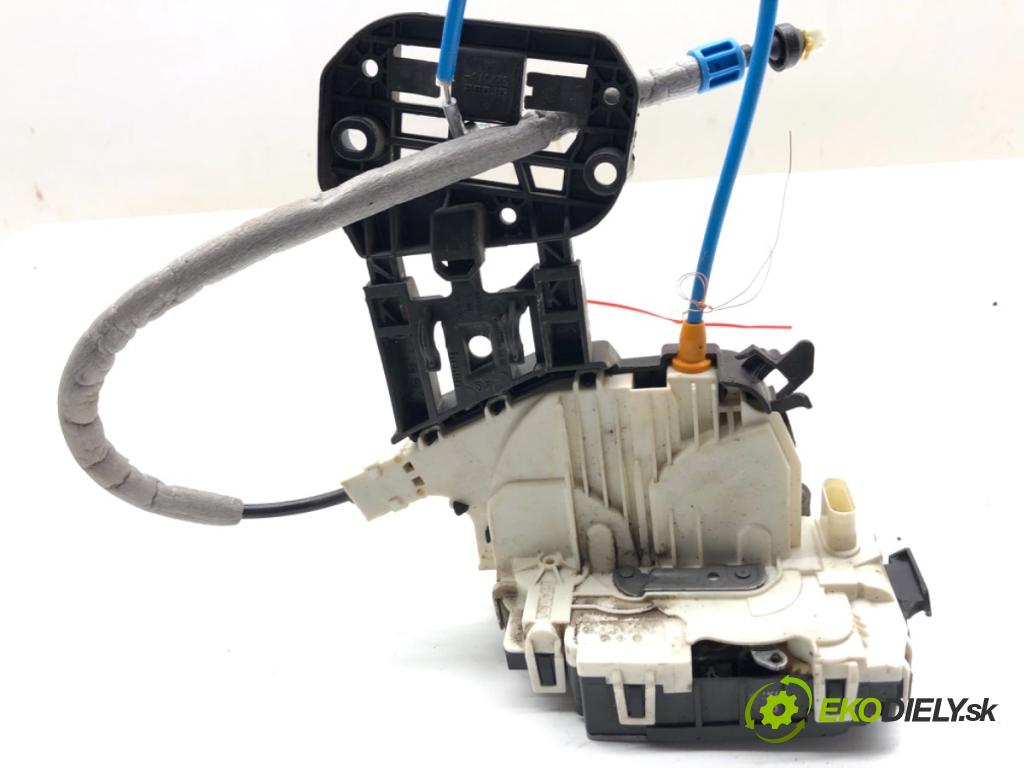 MERCEDES-BENZ CLA coupe coupe 2017 80 kW CLA 180 CDI / d (117.312) 1461 zámok Dvere ľavy predný