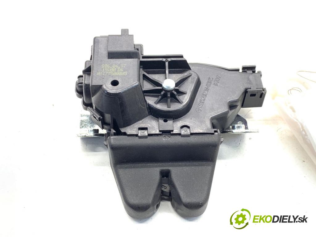 MERCEDES-BENZ CLA coupe coupe 2017 80 kW CLA 180 CDI / d (117.312) 1461 zámok dveří zadní část A1177500085