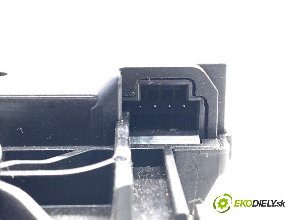 MERCEDES-BENZ CLA coupe coupe 2017 80 kW CLA 180 CDI / d (117.312) 1461 zámok dveří zadní část A1177500085