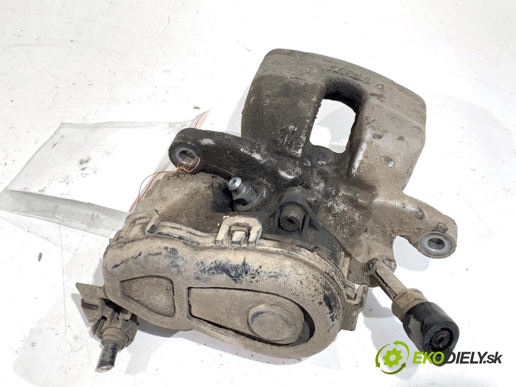 MERCEDES-BENZ CLA coupe coupe 2017 80 kW CLA 180 CDI / d (117.312) 1461 Brzdič strmeň pravy zad