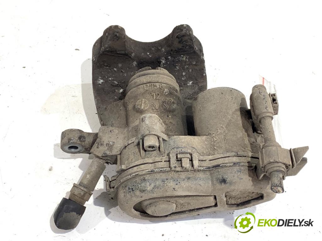 MERCEDES-BENZ CLA coupe coupe 2017 80 kW CLA 180 CDI / d (117.312) 1461 Brzdič strmeň pravy zad