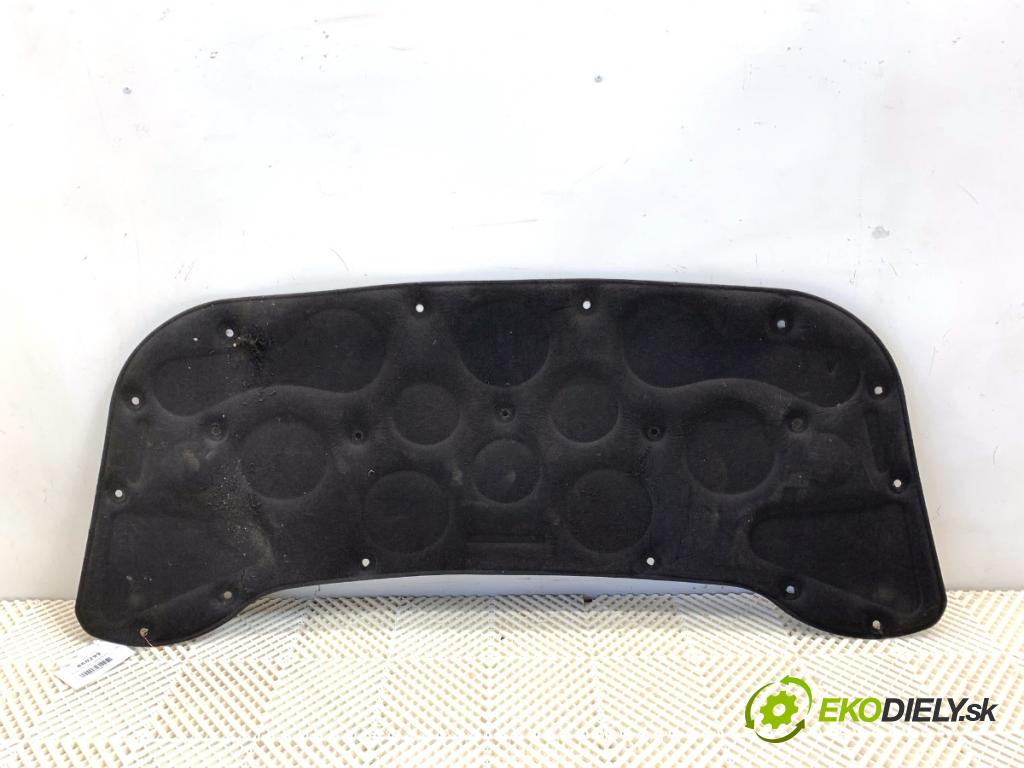 MERCEDES-BENZ CLA coupe coupe 2017 80 kW CLA 180 CDI / d (117.312) 1461 odhlučnění kapoty 