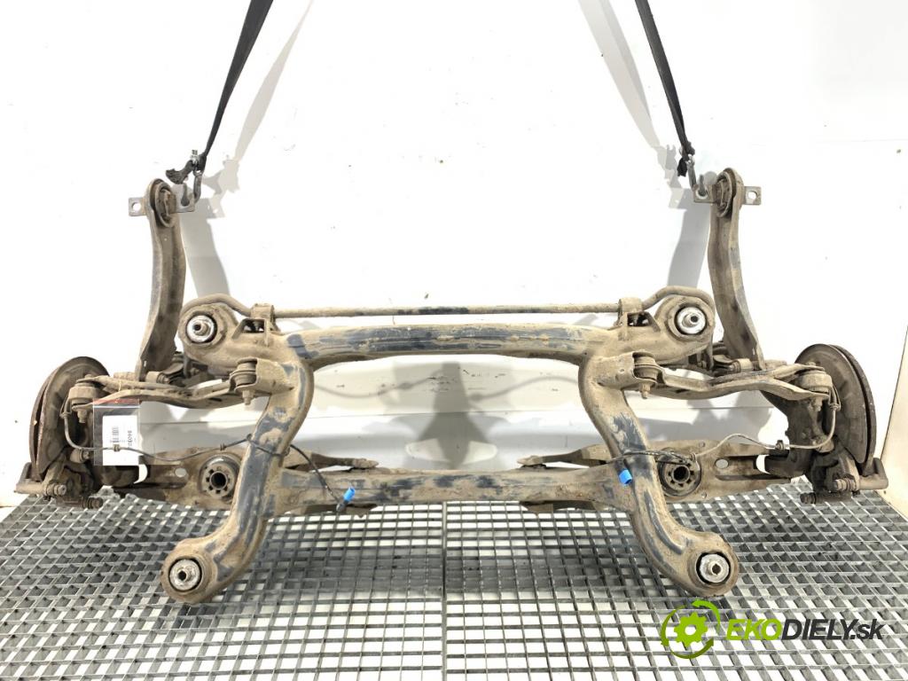 MERCEDES-BENZ CLA coupe coupe 2017 80 kW CLA 180 CDI / d (117.312) 1461 Výstuha zad 