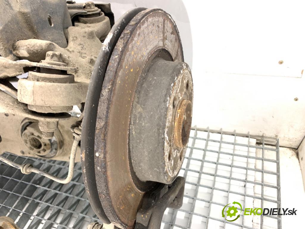 MERCEDES-BENZ CLA coupe coupe 2017 80 kW CLA 180 CDI / d (117.312) 1461 Výstuha zad