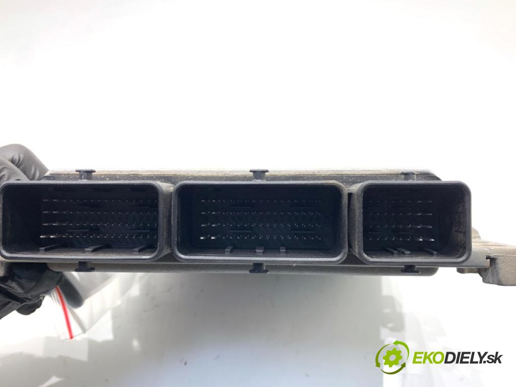 MERCEDES-BENZ CLA coupe coupe 2017 80 kW CLA 180 CDI / d (117.312) 1461 riadiaca jednotka Motor A6079002300 (Riadiaca jednotka)