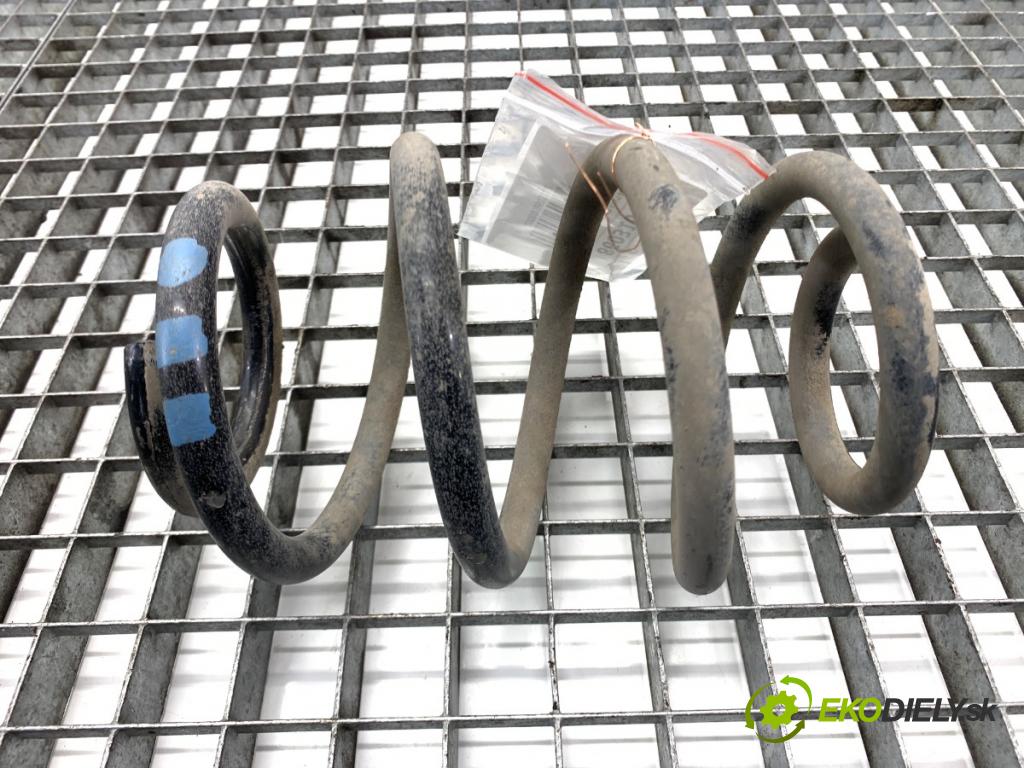 MERCEDES-BENZ CLA coupe coupe 2017 80 kW CLA 180 CDI / d (117.312) 1461 Pružina zad  (Kľučka dverí ostatné)