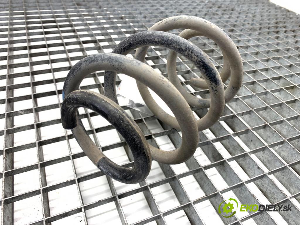 MERCEDES-BENZ CLA coupe coupe 2017 80 kW CLA 180 CDI / d (117.312) 1461 Pružina zad  (Kľučka dverí ostatné)