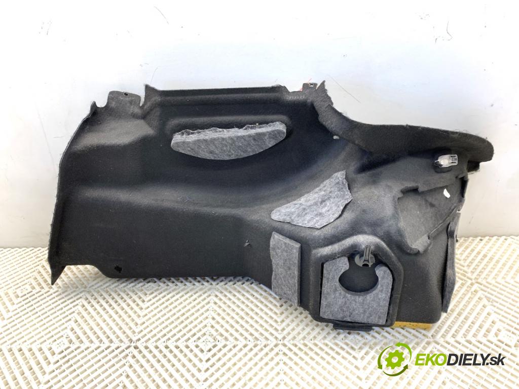 MERCEDES-BENZ CLA coupe coupe 2017 80 kW CLA 180 CDI / d (117.312) 1461 čalúnenie kufra ľavy A1176907300