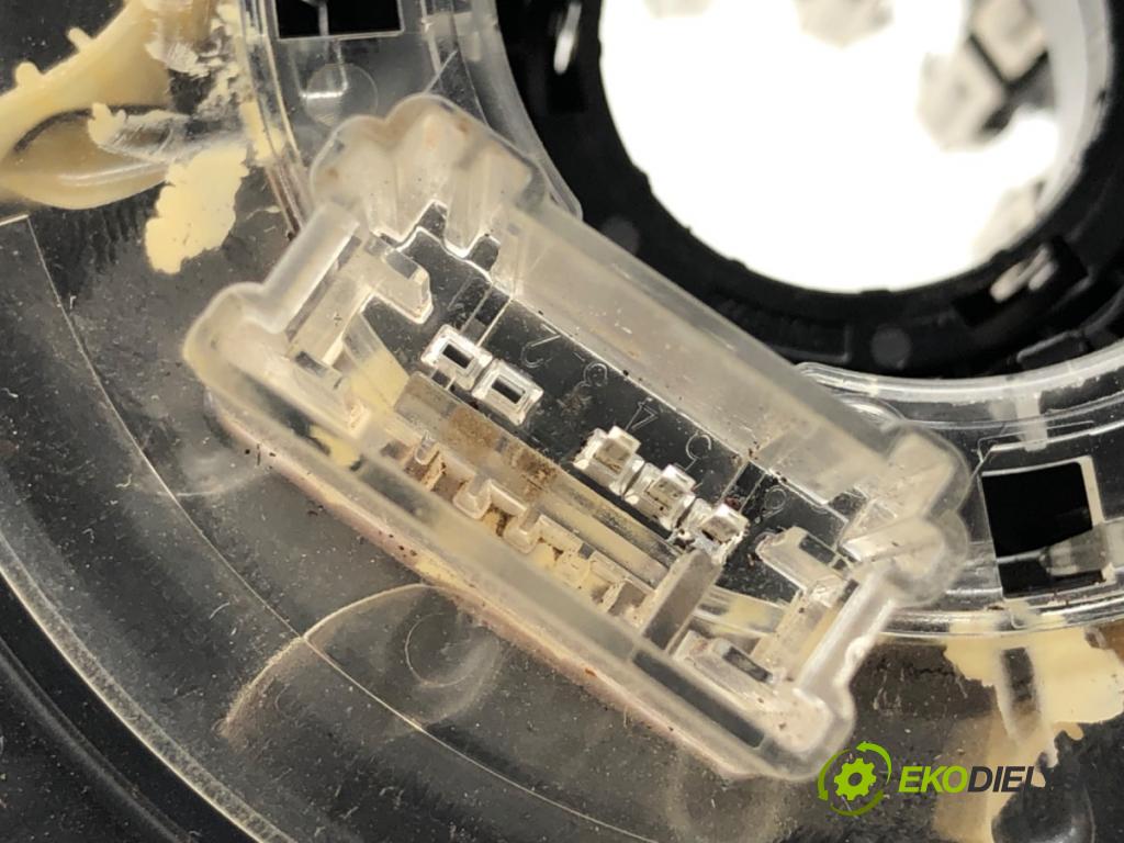 MERCEDES-BENZ CLA coupe coupe 2017 80 kW CLA 180 CDI / d (117.312) 1461 přepínač kombinovaný 419416 (Páčky pod volantem)