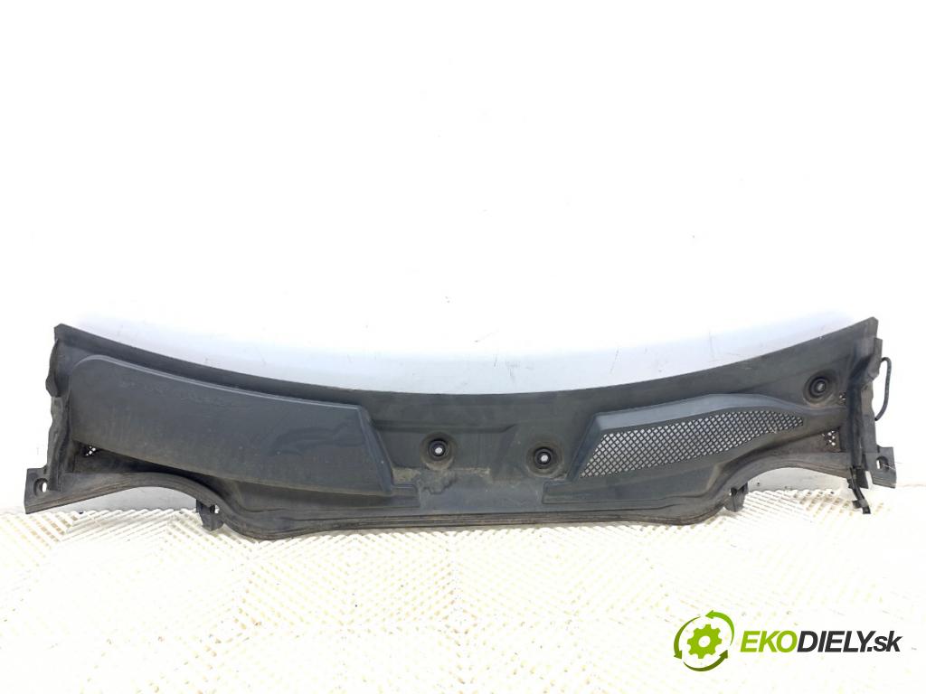 MERCEDES-BENZ CLA coupe coupe 2017 80 kW CLA 180 CDI / d (117.312) 1461 Torpédo, plast pod čelné okno A1768300013 (Torpédo (plast pod čelným sklom))