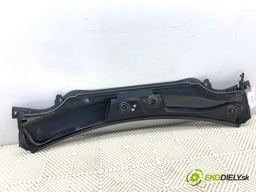 MERCEDES-BENZ CLA coupe coupe 2017 80 kW CLA 180 CDI / d (117.312) 1461 Torpédo, plast pod čelné okno A1768300013 (Torpédo (plast pod čelným sklom))