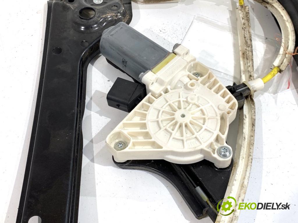 MERCEDES-BENZ CLA coupe coupe 2017 80 kW CLA 180 CDI / d (117.312) 1461 Mechanizmus okna pravy zad