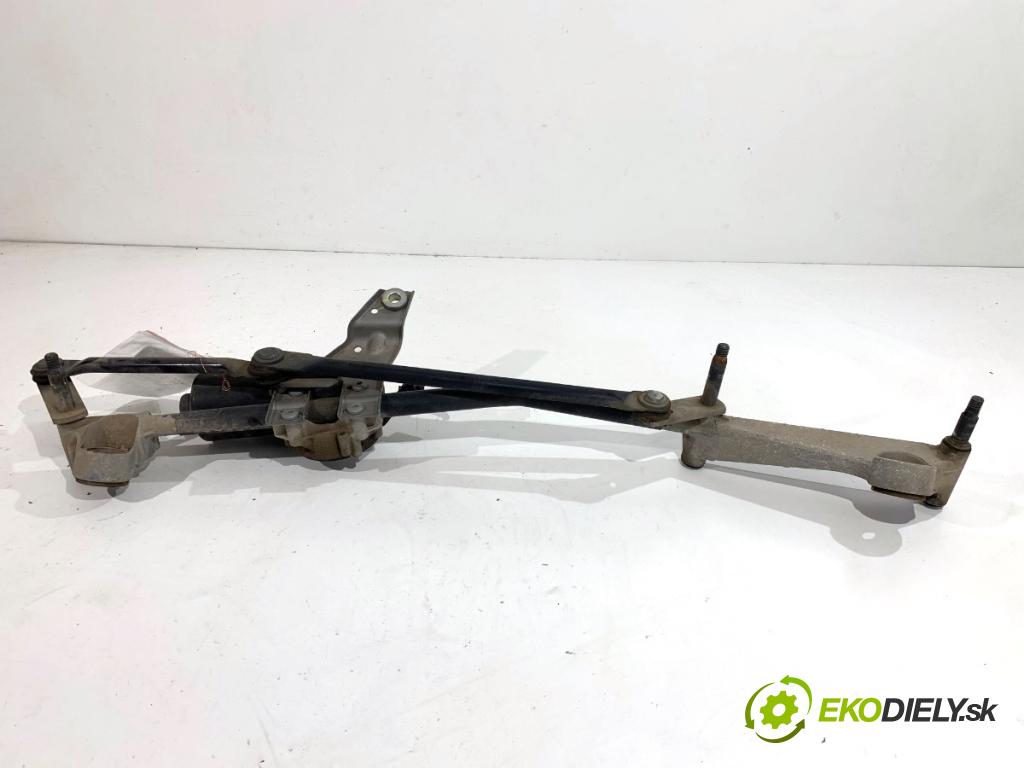 MERCEDES-BENZ CLA coupe coupe 2017 80 kW CLA 180 CDI / d (117.312) 1461 Mechanizmus stieračov predný A1769061800 (Motorček stieračov predný)