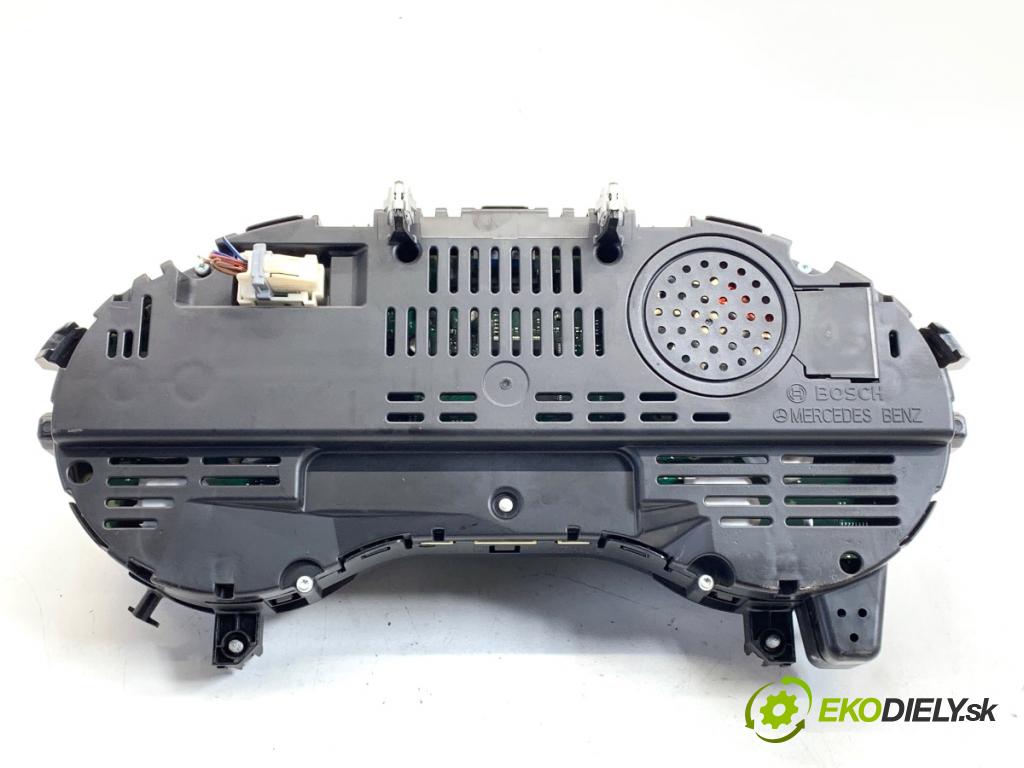 MERCEDES-BENZ CLA coupe coupe 2017 80 kW CLA 180 CDI / d (117.312) 1461 prístrojovka A1179002602 (Přístrojová deska)