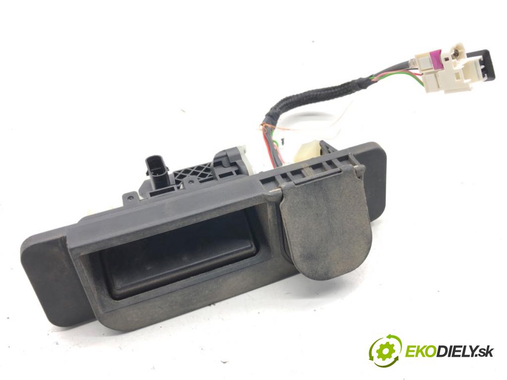 MERCEDES-BENZ CLA coupe coupe 2017 80 kW CLA 180 CDI / d (117.312) 1461 klika dveří zadní část A2227500893