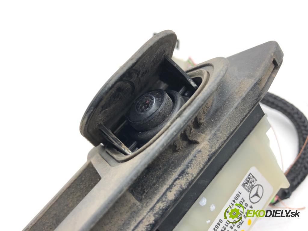 MERCEDES-BENZ CLA coupe coupe 2017 80 kW CLA 180 CDI / d (117.312) 1461 Kľučka dverí zad A2227500893