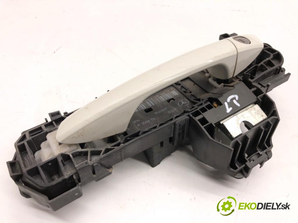 MERCEDES-BENZ CLA coupe coupe 2017 80 kW CLA 180 CDI / d (117.312) 1461 Kľučka vonkajšia ľavy predný