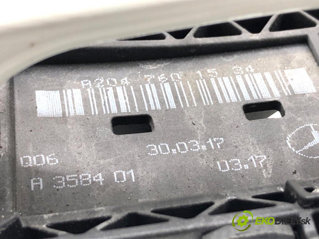 MERCEDES-BENZ CLA coupe coupe 2017 80 kW CLA 180 CDI / d (117.312) 1461 Kľučka vonkajšia ľavy predný