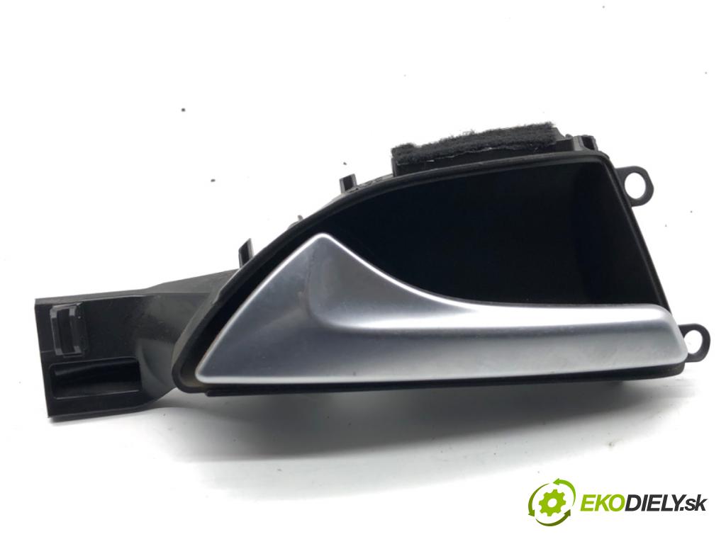 MERCEDES-BENZ CLA coupe coupe 2017 80 kW CLA 180 CDI / d (117.312) 1461 klika vnitřní levý přední část A2467600