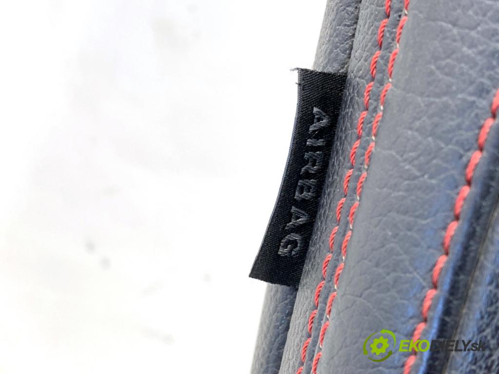 MERCEDES-BENZ CLA coupe coupe 2017 80 kW CLA 180 CDI / d (117.312) 1461 Sedadlo pravy predný