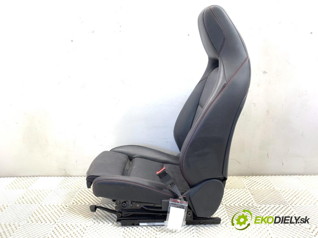 MERCEDES-BENZ CLA coupe coupe 2017 80 kW CLA 180 CDI / d (117.312) 1461 Sedadlo pravy predný