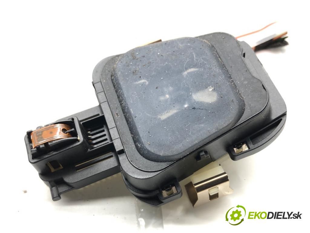 MERCEDES-BENZ CLA coupe coupe 2017 80 kW CLA 180 CDI / d (117.312) 1461 Snímač dažďa A2469002603 (Snímač dažďa)