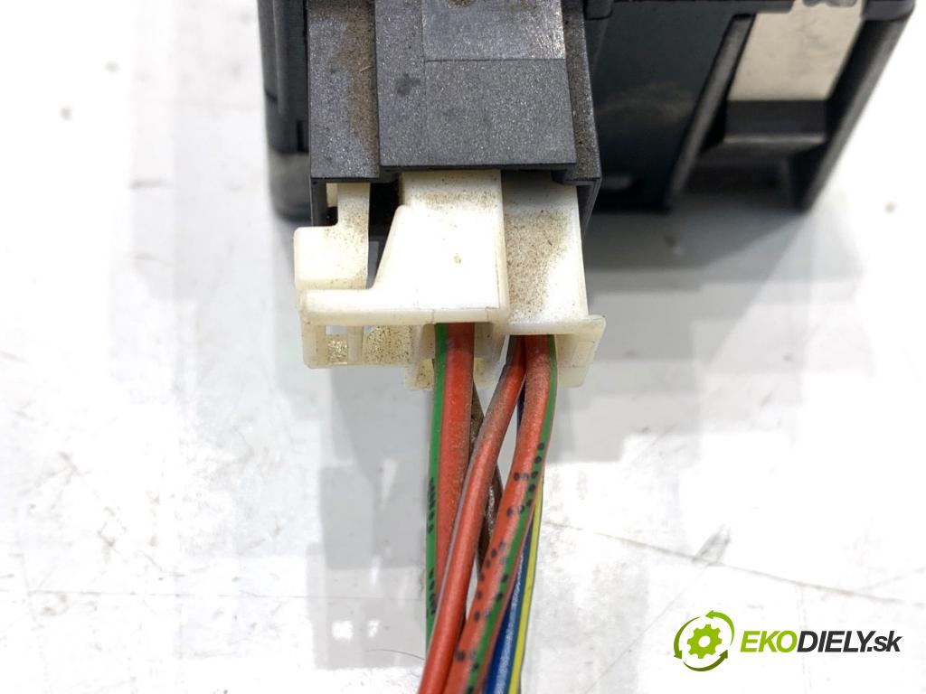 MERCEDES-BENZ CLA coupe coupe 2017 80 kW CLA 180 CDI / d (117.312) 1461 blokáda volantu A0999004101 (Riadenie ostatné)