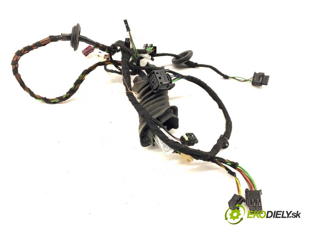 MERCEDES-BENZ CLA coupe coupe 2017 80 kW CLA 180 CDI / d (117.312) 1461 káblovačka dveře přední část pravý A1765405408