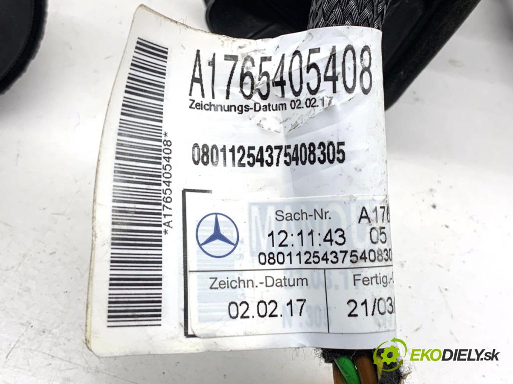 MERCEDES-BENZ CLA coupe coupe 2017 80 kW CLA 180 CDI / d (117.312) 1461 káblovačka dveře přední část pravý A1765405408