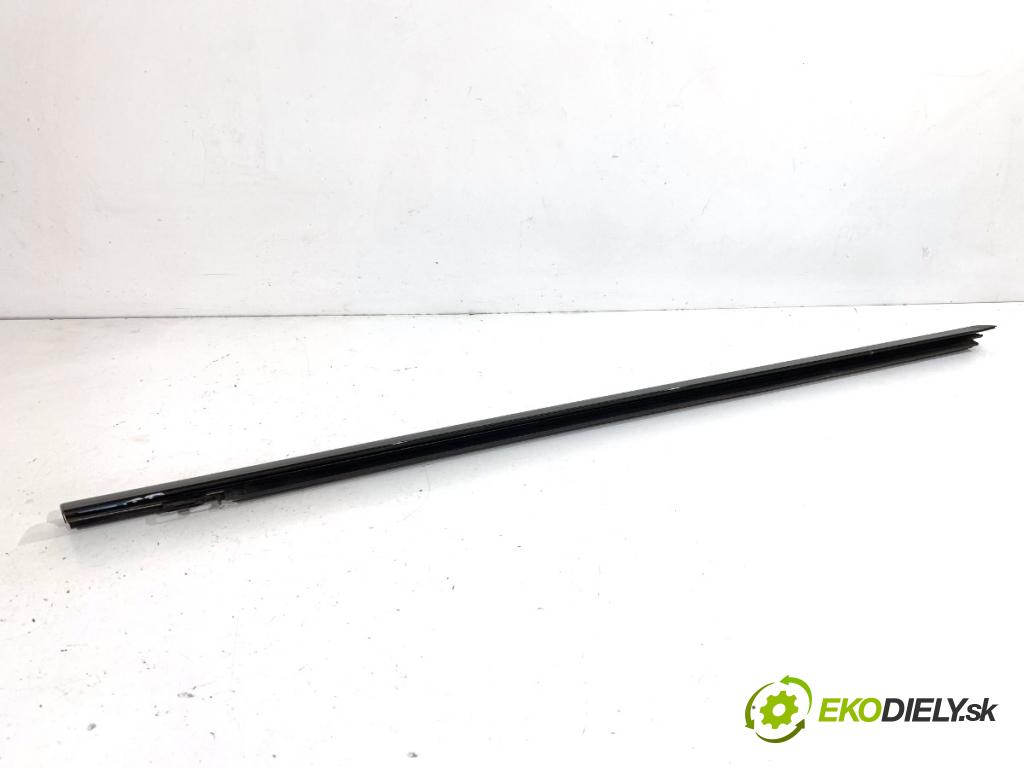 MERCEDES-BENZ CLA coupe coupe 2017 80 kW CLA 180 CDI / d (117.312) 1461 lišta Sbírání: přední část pravý A1177250482