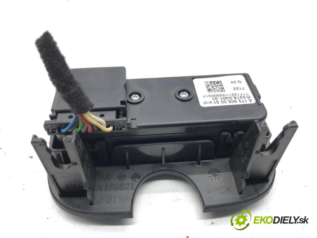 MERCEDES-BENZ CLA coupe coupe 2017 80 kW CLA 180 CDI / d (117.312) 1461 přepínač SOS A1729050051 (Páčky pod volantem)