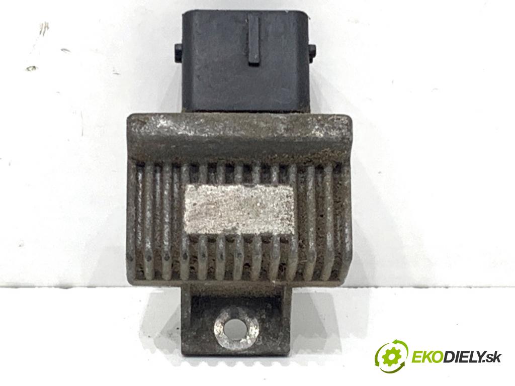 MERCEDES-BENZ CLA coupe coupe 2017 80 kW CLA 180 CDI / d (117.312) 1461 relé sviečok žhavenia A6519002203 (Relé)