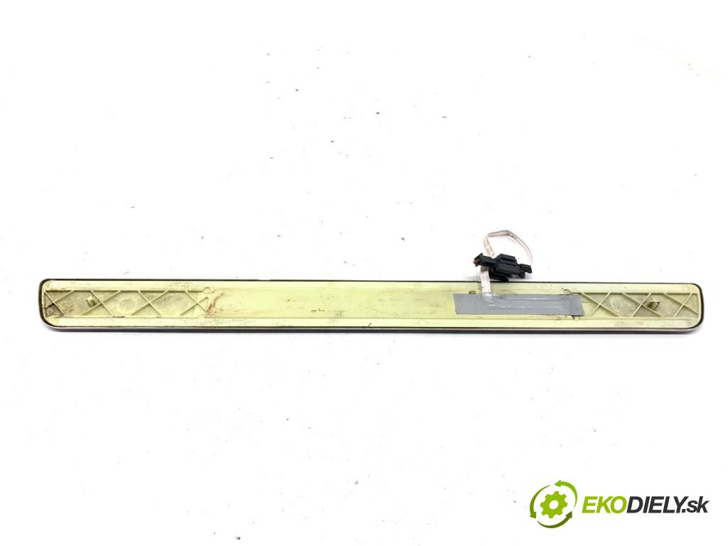 MERCEDES-BENZ CLA coupe coupe 2017 80 kW CLA 180 CDI / d (117.312) 1461 Lišta Násada prahu predný ľavá strana A2466805300