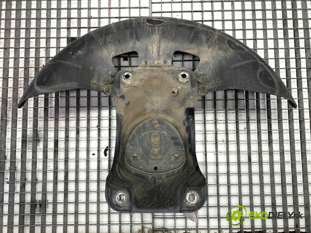 TOYOTA LAND CRUISER J12 samochód terenowy zamknięty 2006 127 kW 3.0 D-4D (KDJ120, KDJ125, KDJ121) 2982 držák uchycení kola NÁHRADNÍ: 51902-60010 (Kola a pneumatiky ostatní)