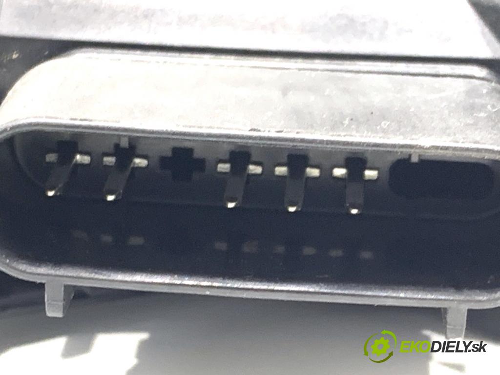 FORD USA ESCAPE III  2017 179 kW 2.0 179 kW [242 KM] 2017 - 2018 1983 zámok Dvere ľavy zad BF6A-F26413-AN