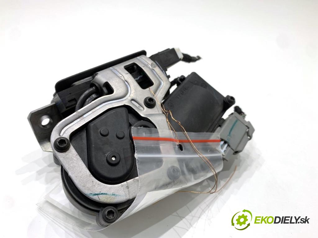 FORD USA ESCAPE III  2017 179 kW 2.0 179 kW [242 KM] 2017 - 2018 1983 zámok dveří zadní část