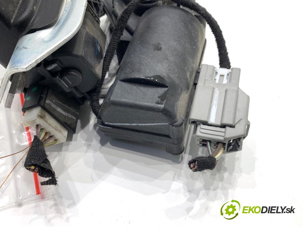 FORD USA ESCAPE III  2017 179 kW 2.0 179 kW [242 KM] 2017 - 2018 1983 zámok dveří zadní část