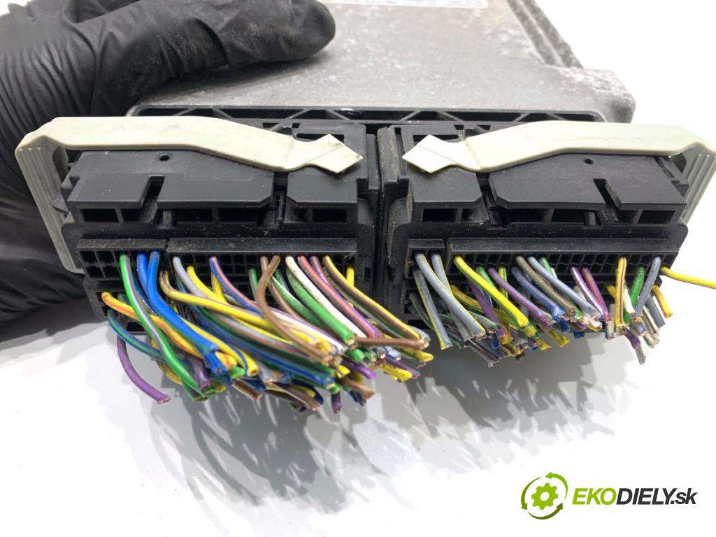 FORD USA ESCAPE III  2017 179 kW 2.0 179 kW [242 KM] 2017 - 2018 1983 řídící jednotka motora HJ5A-12A650-HA (Řídicí jednotka)