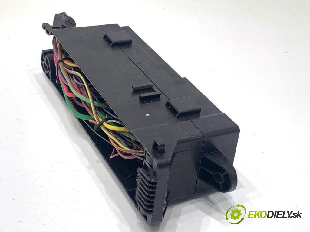 FORD USA ESCAPE III  2017 179 kW 2.0 179 kW [242 KM] 2017 - 2018 1983 skříňka poistková GJ5T14014PBK (Pojistková skříňka)