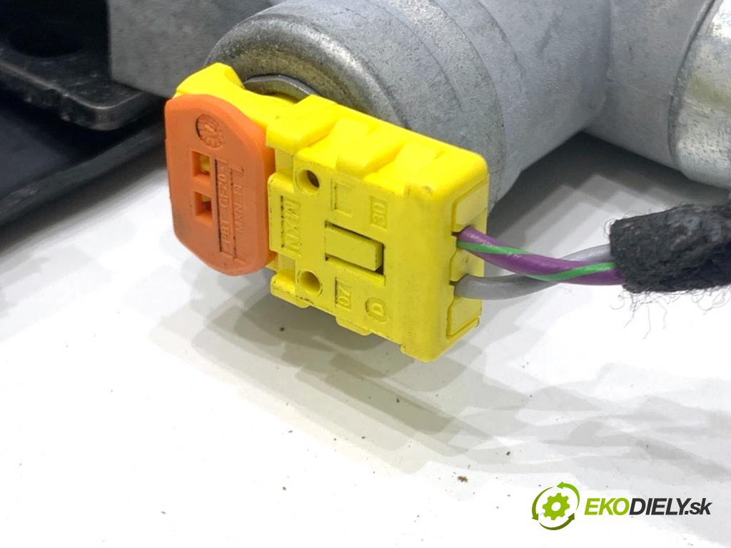 FORD USA ESCAPE III  2017 179 kW 2.0 179 kW [242 KM] 2017 - 2018 1983 držák bezpečnost pravý přední část CJ5478612D64