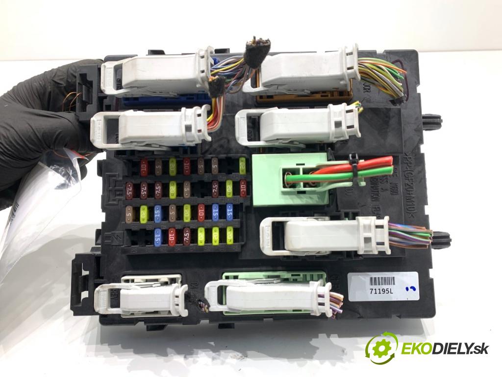 FORD USA ESCAPE III  2017 179 kW 2.0 179 kW [242 KM] 2017 - 2018 1983 modul BSI GV6T-14A073-JF (Pojistková skříňka)