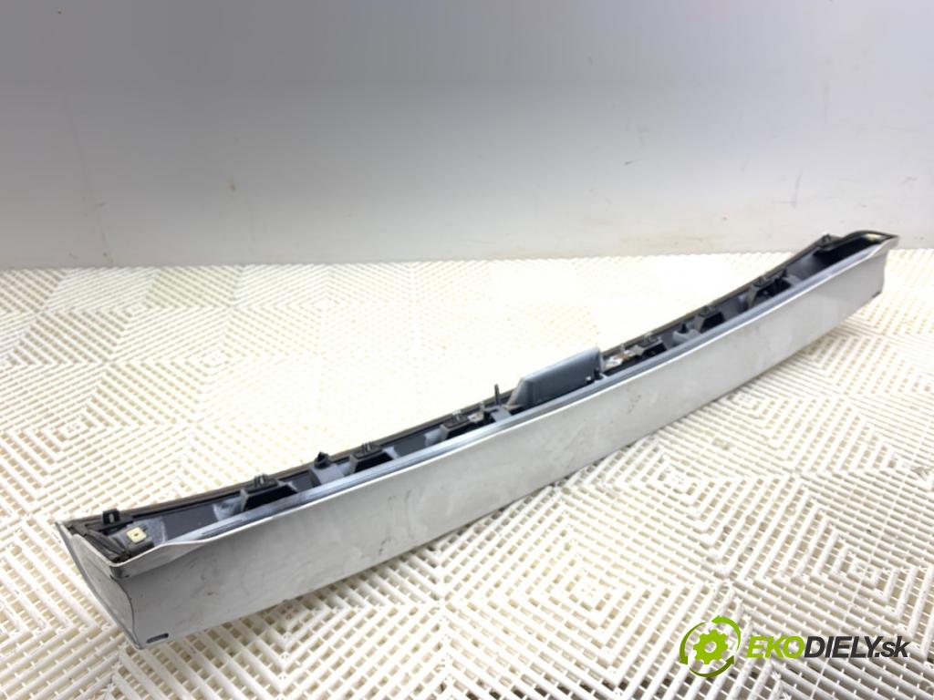 FORD USA ESCAPE III  2017 179 kW 2.0 179 kW [242 KM] 2017 - 2018 1983 zadní část - čelo dveří zadní část