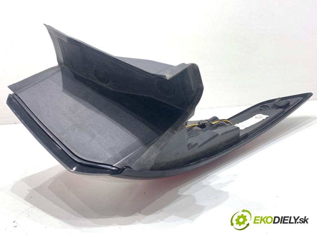 FORD USA ESCAPE III  2017 179 kW 2.0 179 kW [242 KM] 2017 - 2018 1983 světlo pravý zadní část GJ54-13404-AG