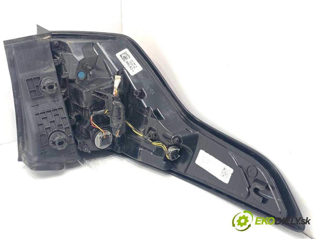 FORD USA ESCAPE III  2017 179 kW 2.0 179 kW [242 KM] 2017 - 2018 1983 světlo pravý zadní část GJ54-13404-AG