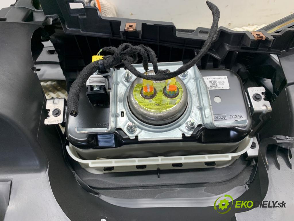 FORD USA ESCAPE III  2017 179 kW 2.0 179 kW [242 KM] 2017 - 2018 1983 Palubná doska CJ54-S04562 (Palubná doska)