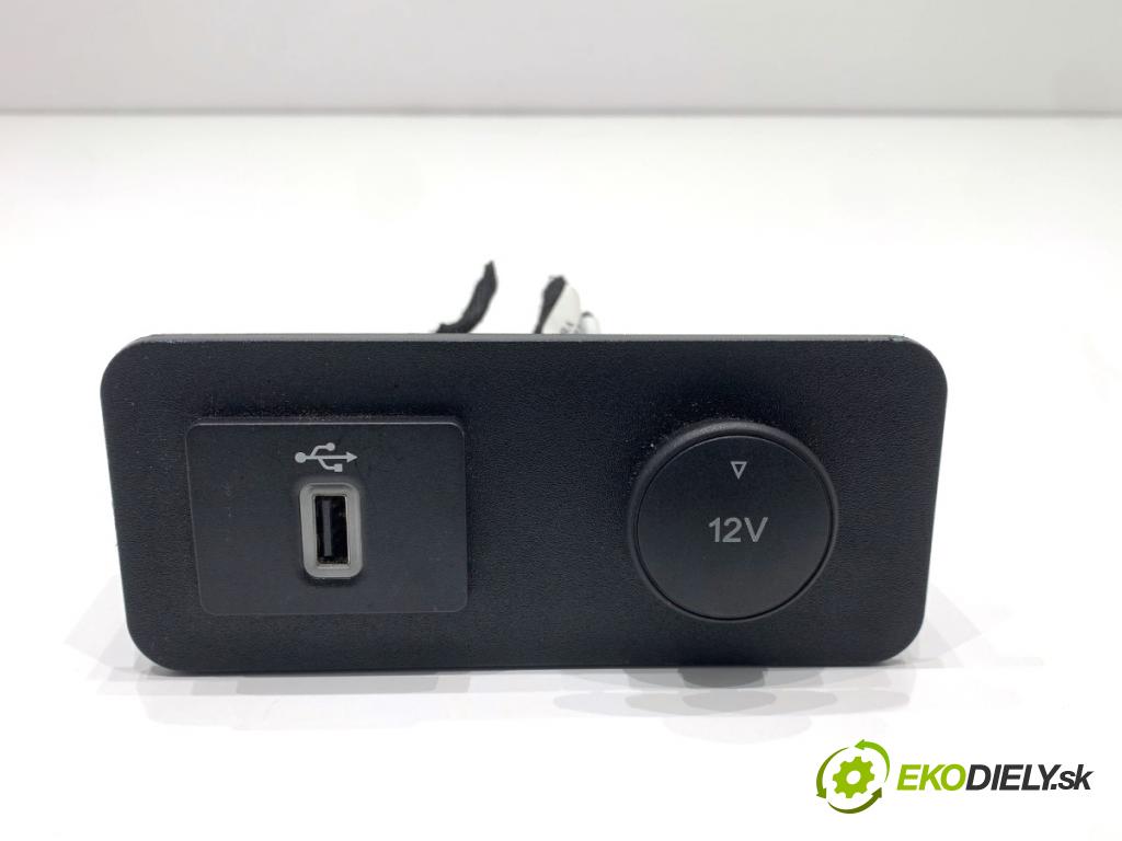 FORD USA ESCAPE III  2017 179 kW 2.0 179 kW [242 KM] 2017 - 2018 1983 HNÍZDO: USB GJ5T-14D202-BA