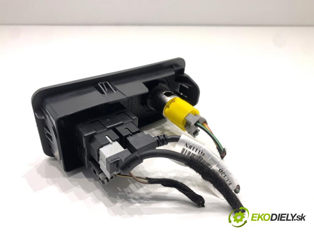 FORD USA ESCAPE III  2017 179 kW 2.0 179 kW [242 KM] 2017 - 2018 1983 HNÍZDO: USB GJ5T-14D202-BA