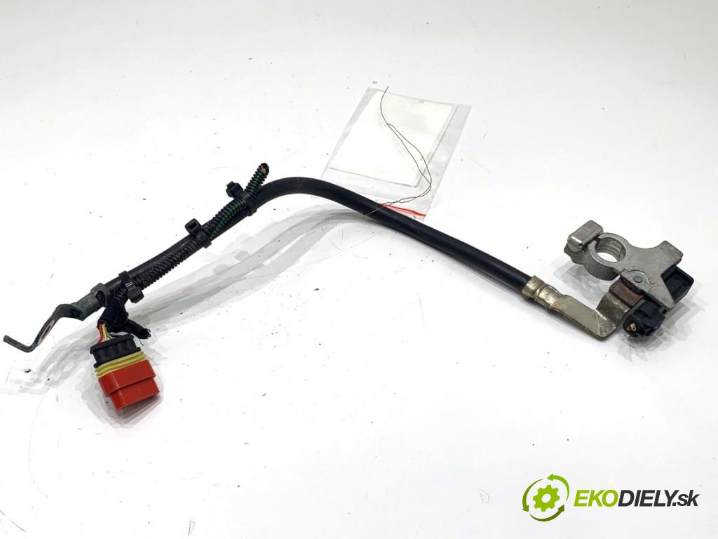 FORD USA ESCAPE III  2017 179 kW 2.0 179 kW [242 KM] 2017 - 2018 1983 svorka MINUS: AV6N-10C679-BG