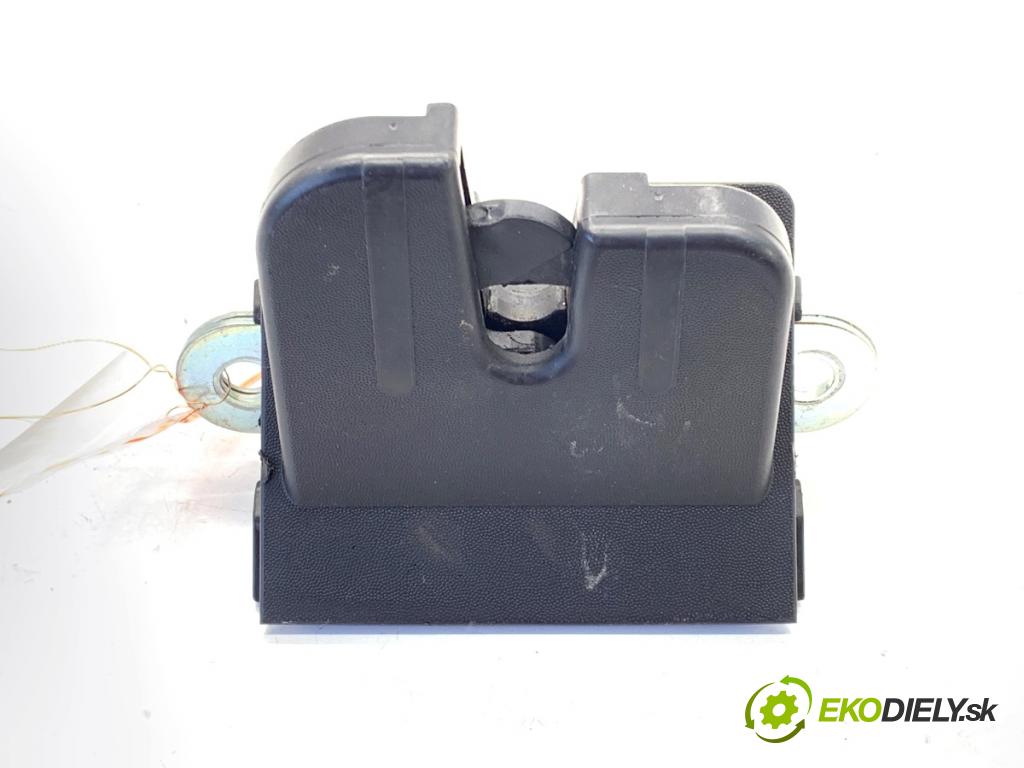 SEAT IBIZA IV coupe 2012 55 kW 1.2 TDI 1199 zámok dveří zadní část 6J3827505E