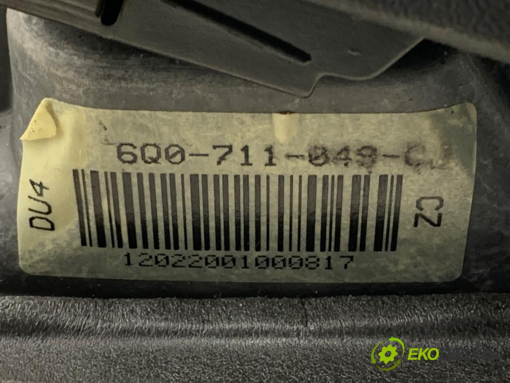 SEAT IBIZA IV coupe 2012 55 kW 1.2 TDI 1199 Kulisa 6Q0711049C (Rýchlostná páka (kulisa))